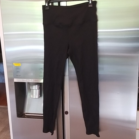 💕CARBON 38💕 Ribbed 7/8 Legging ~ Black - Picture 9 of 13